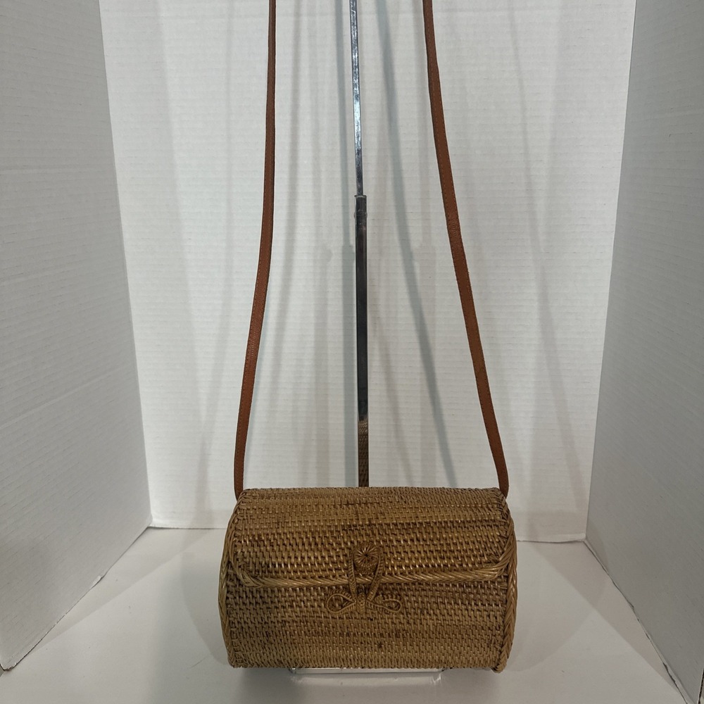 Natural Rattan Barrel Shoulder Bag - Picture 7 of 8
